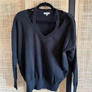 JAMISON Women's Classic Black V-Neck Sweater